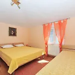 Dominique Apartament