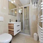Apartament Dominique *