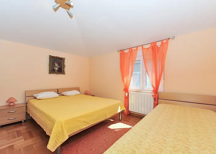 Dominique Apartman